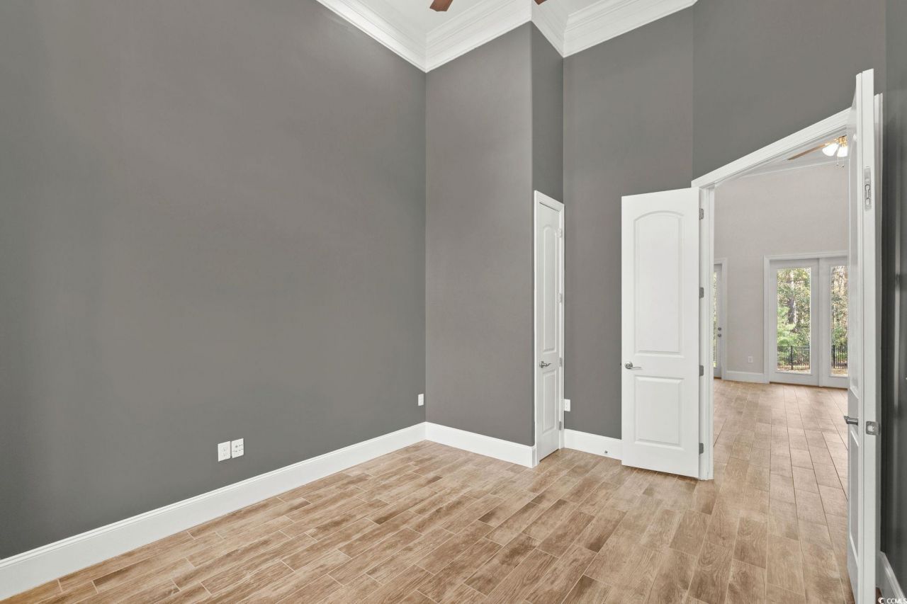 653 Whispering Pines Ct. Photo 18