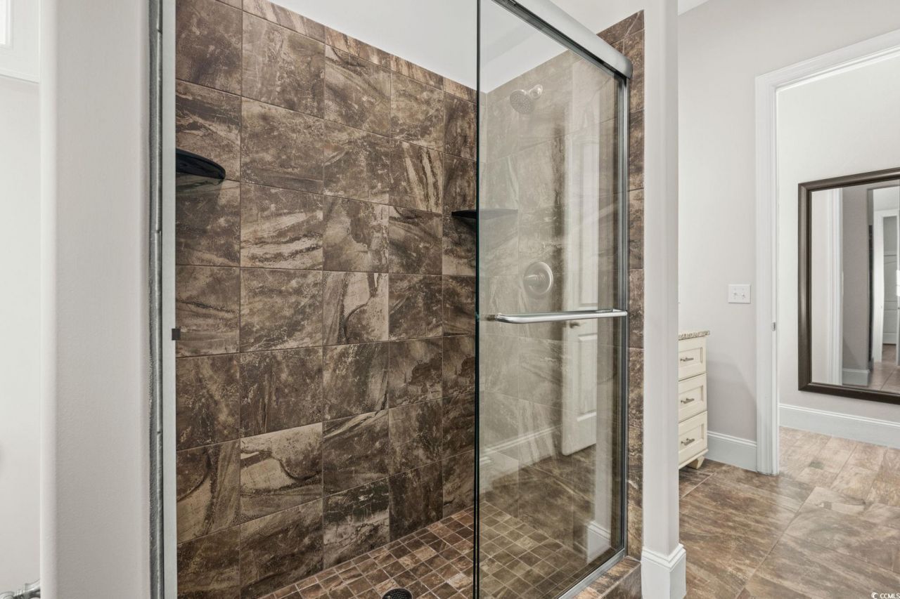 653 Whispering Pines Ct. Photo 32