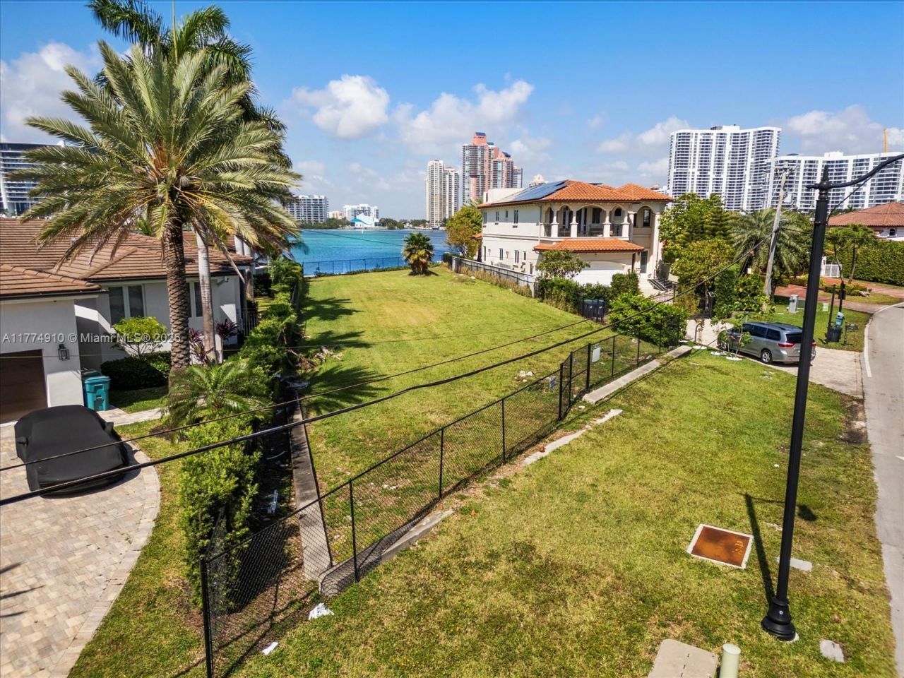 18800 N Bay Rd, Sunny Isles Beach, FL 33160 Photo