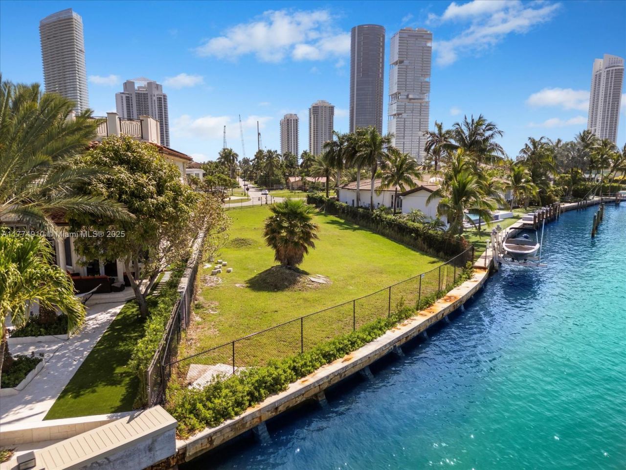 18800 N Bay Rd, Sunny Isles Beach, FL 33160 Photo