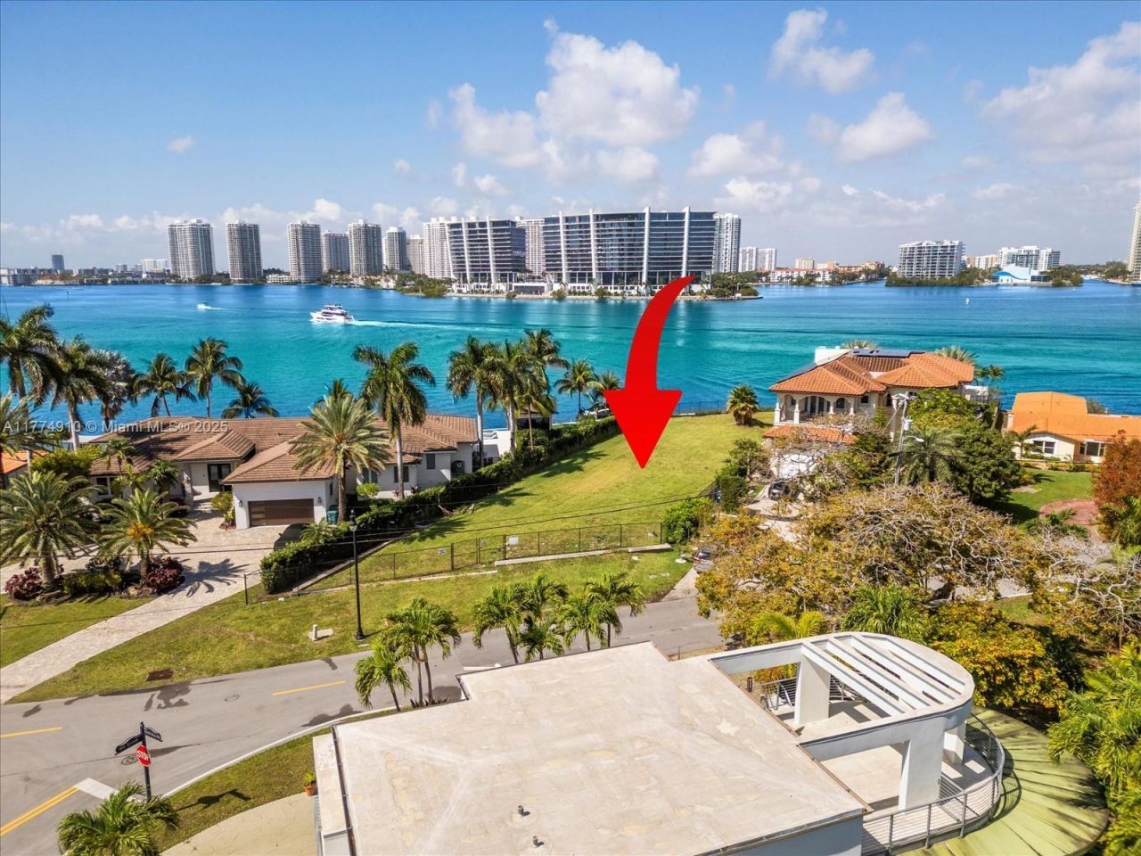 18800 N Bay Rd, Sunny Isles Beach, FL 33160 Photo