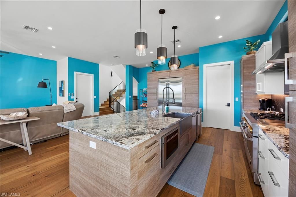 250 Crescent St, Fort Myers Beach, FL 33931 Photo