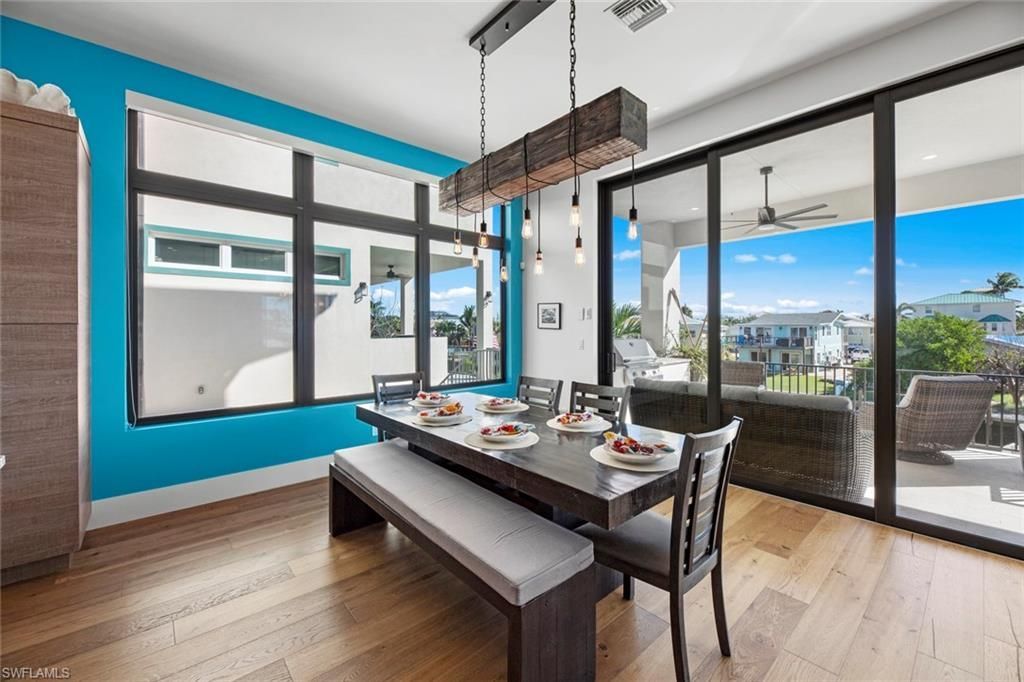 250 Crescent St, Fort Myers Beach, FL 33931 Photo