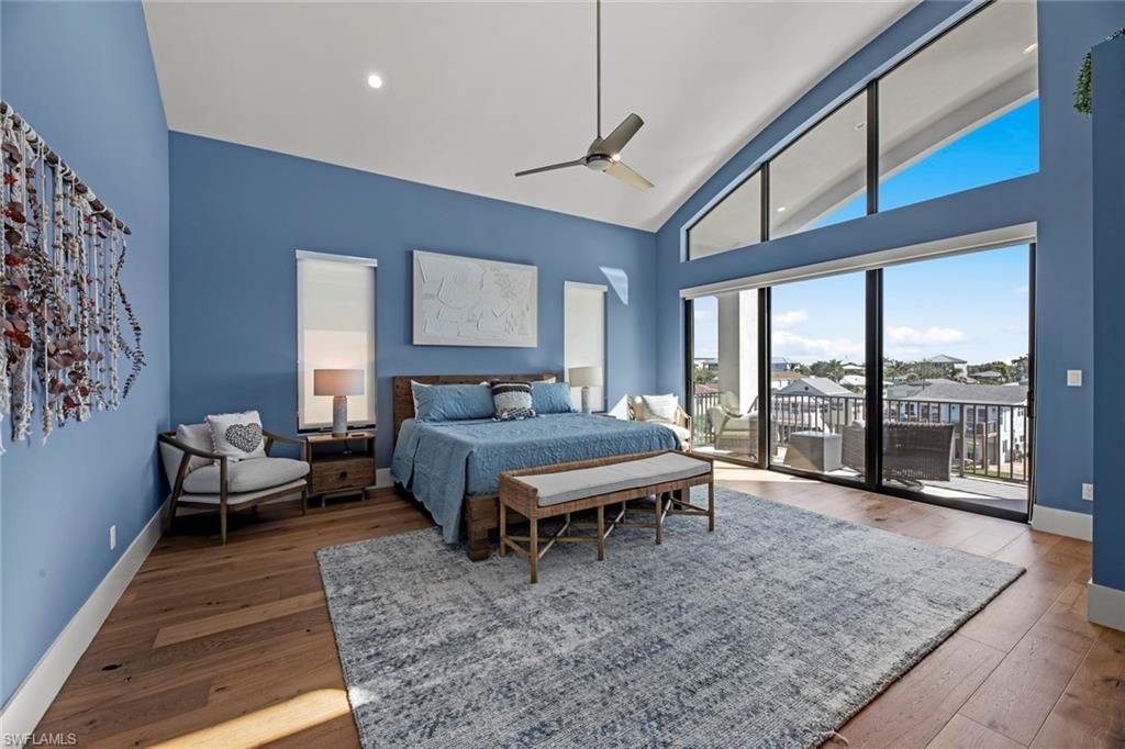 250 Crescent St, Fort Myers Beach, FL 33931 Photo