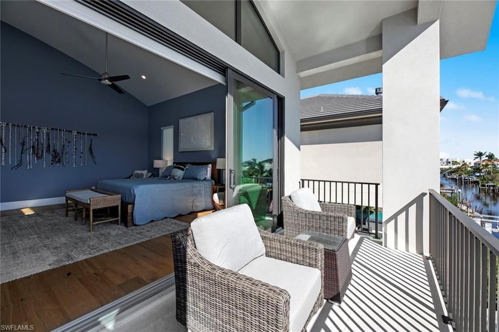 250 Crescent St, Fort Myers Beach, FL 33931 Photo