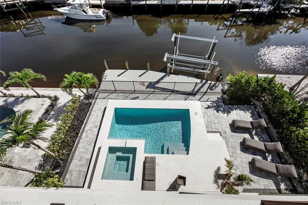 250 Crescent St, Fort Myers Beach, FL 33931 Photo