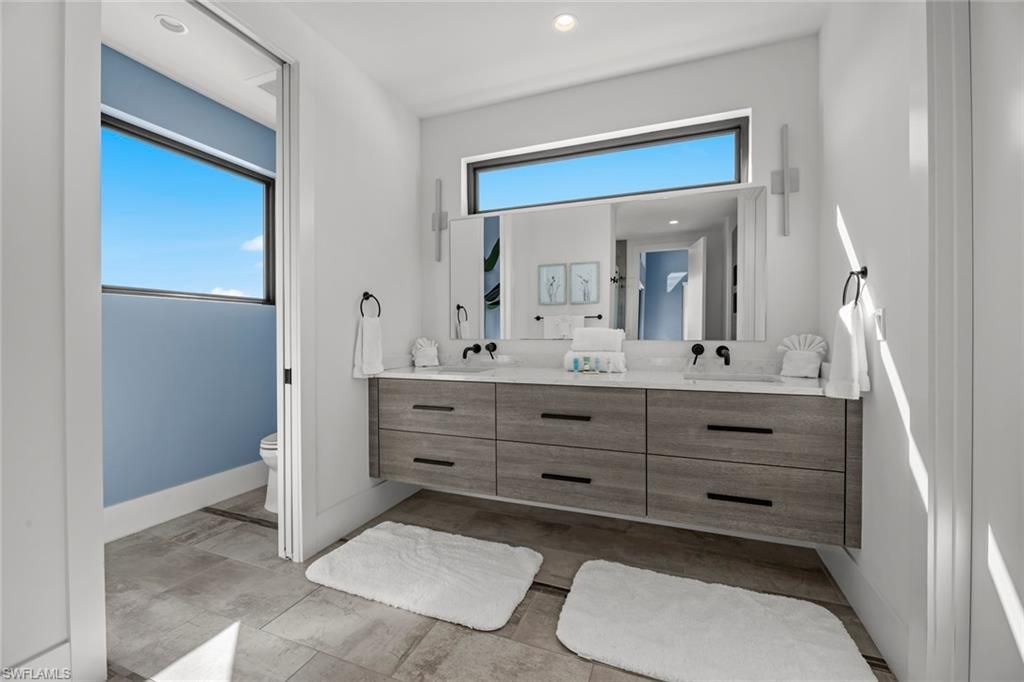 250 Crescent St, Fort Myers Beach, FL 33931 Photo