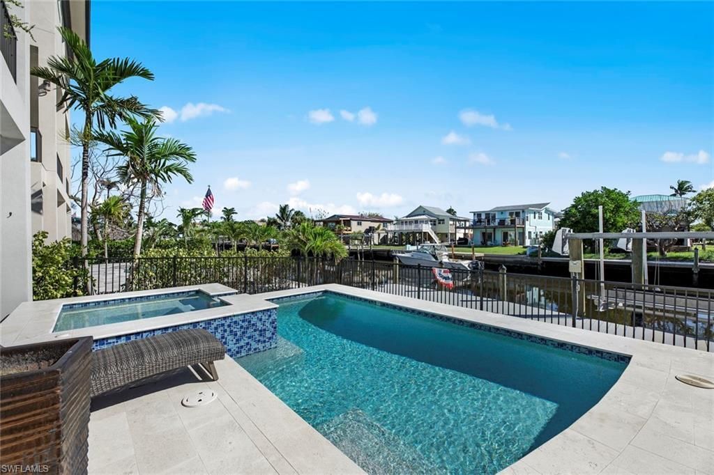 250 Crescent St, Fort Myers Beach, FL 33931 Photo