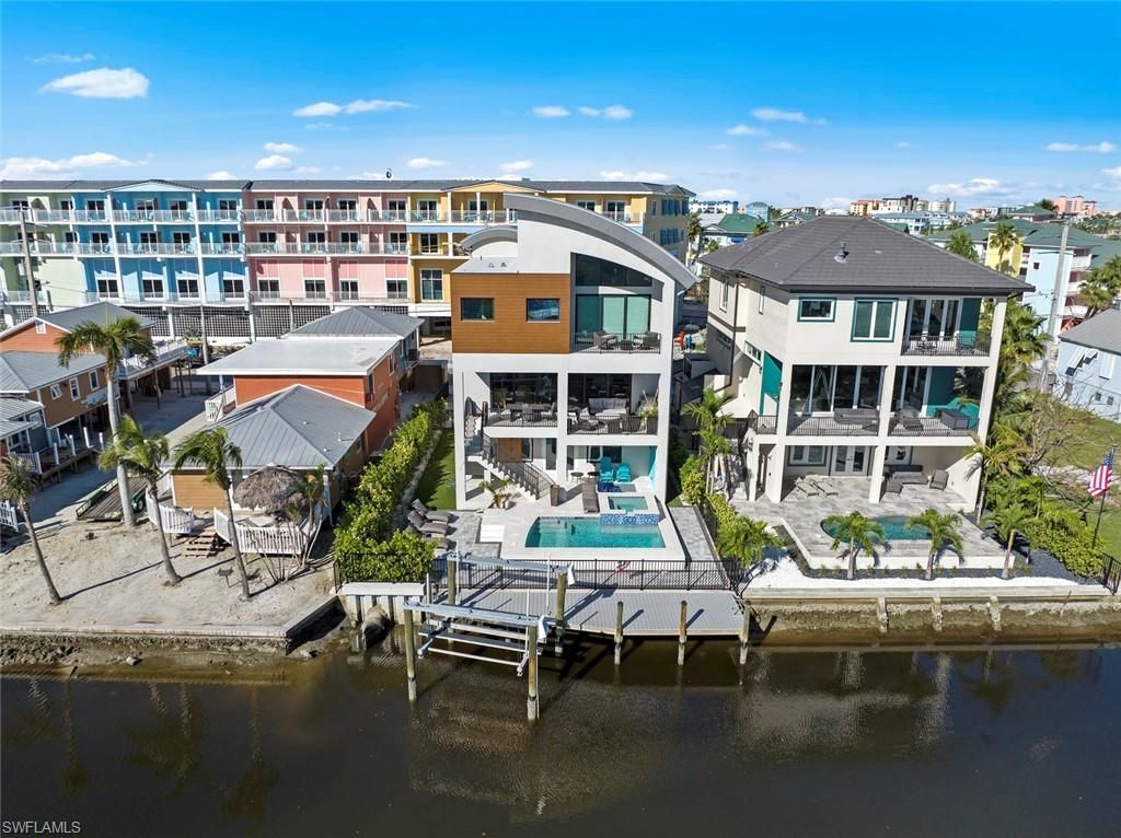 250 Crescent St, Fort Myers Beach, FL 33931 Photo