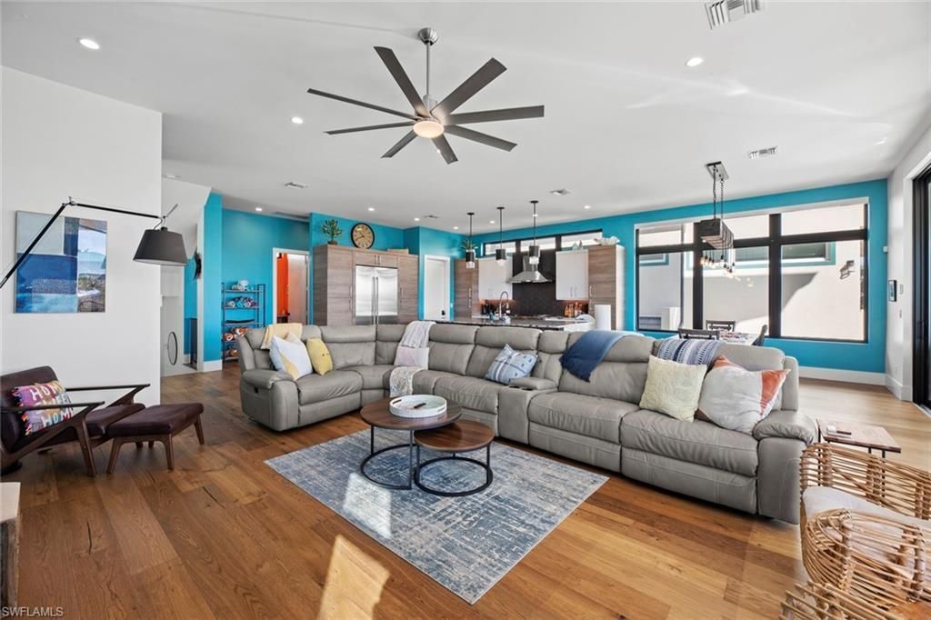 250 Crescent St, Fort Myers Beach, FL 33931 Photo