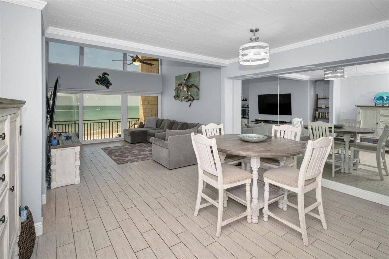 19700 Gulf Boulevard, Unit 403, Indian Shores, FL 33785 Photo