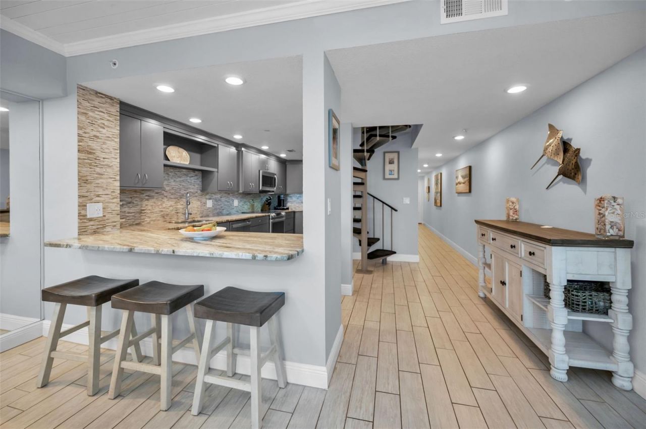 19700 Gulf Boulevard, Unit 403, Indian Shores, FL 33785 Photo