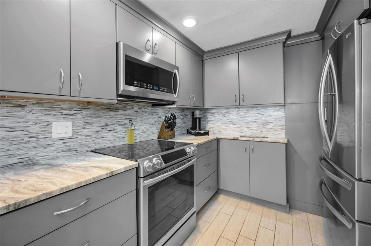 19700 Gulf Boulevard, Unit 403, Indian Shores, FL 33785 Photo