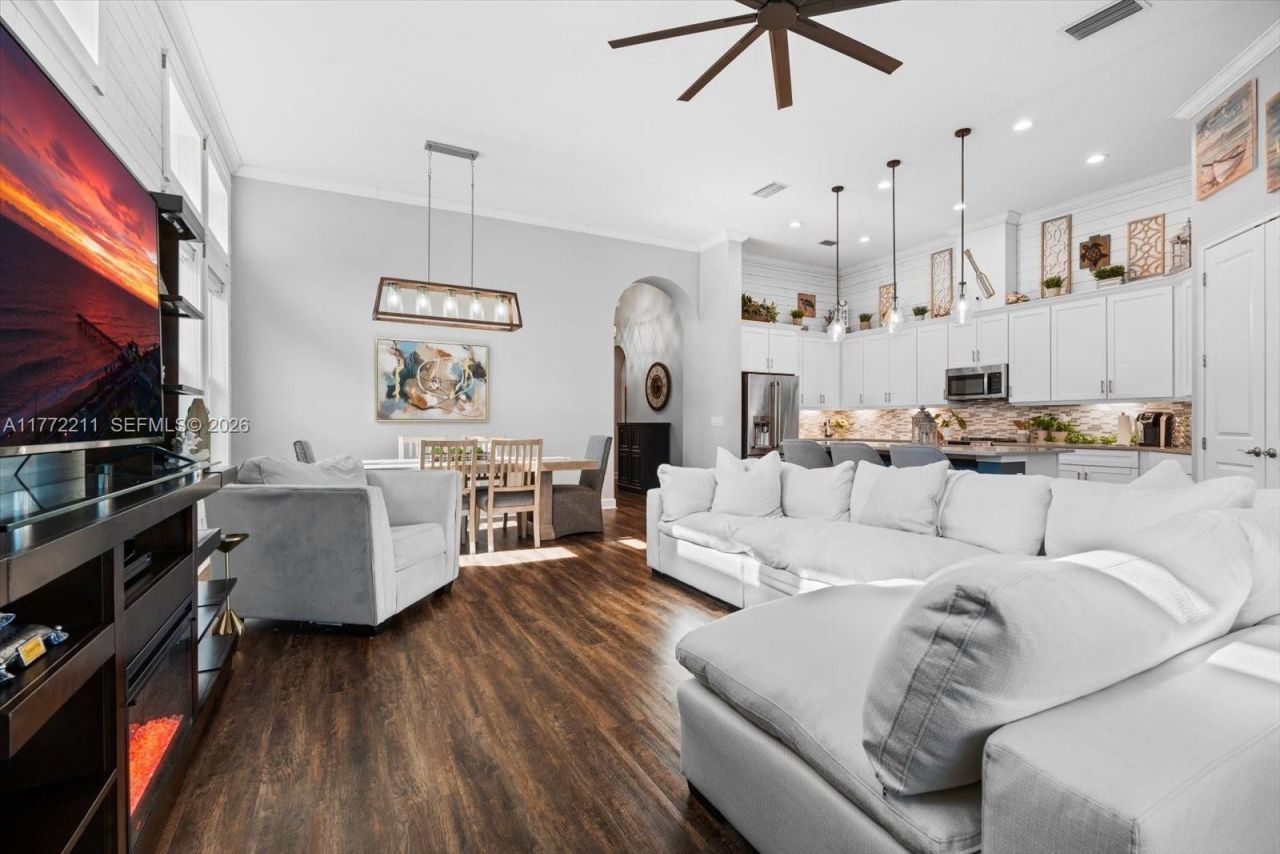 6281 Woodhaven Village Drive, Port Orange, FL 32128 Photo