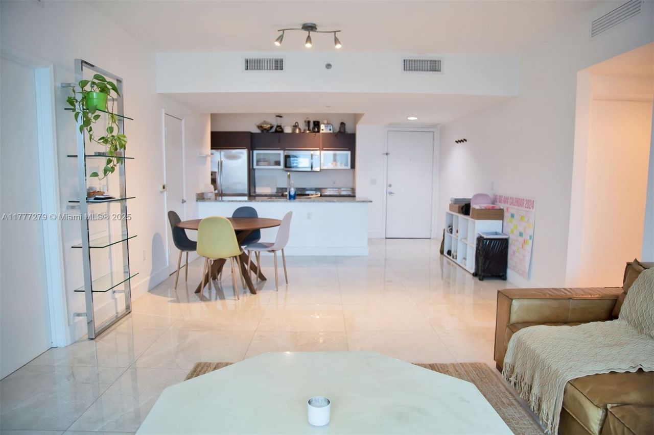 951 Brickell Ave, Unit 3007, Miami, FL 33131 Photo