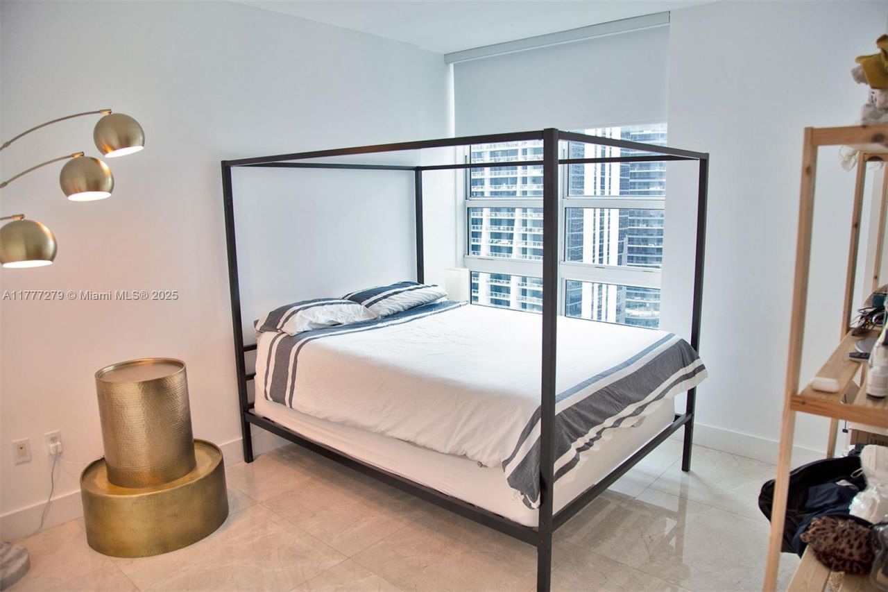 951 Brickell Ave, Unit 3007, Miami, FL 33131 Photo