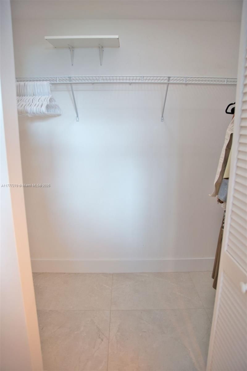 951 Brickell Ave, Unit 3007, Miami, FL 33131 Photo