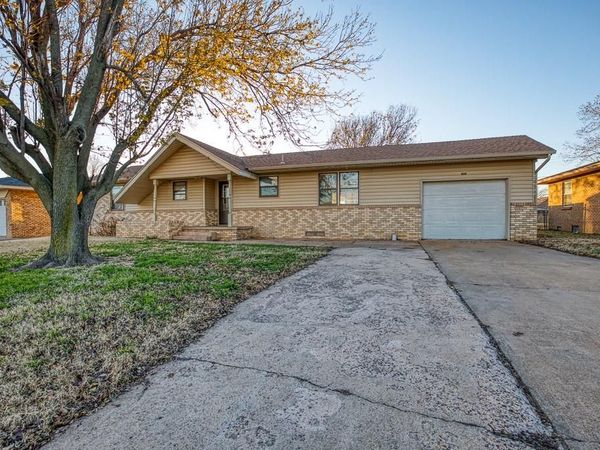 834 Mimosa Drive, Watonga, OK 73772