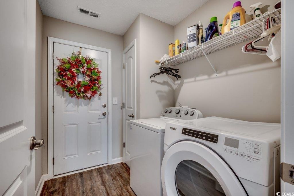 669 Sun Colony Blvd. Photo 15