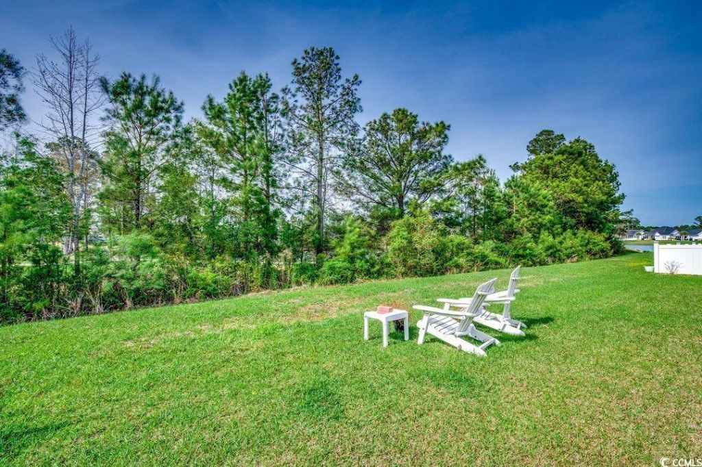 669 Sun Colony Blvd. Photo 28