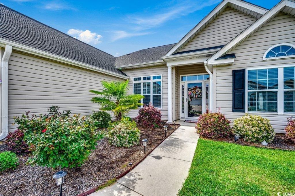 669 Sun Colony Blvd. Photo 29