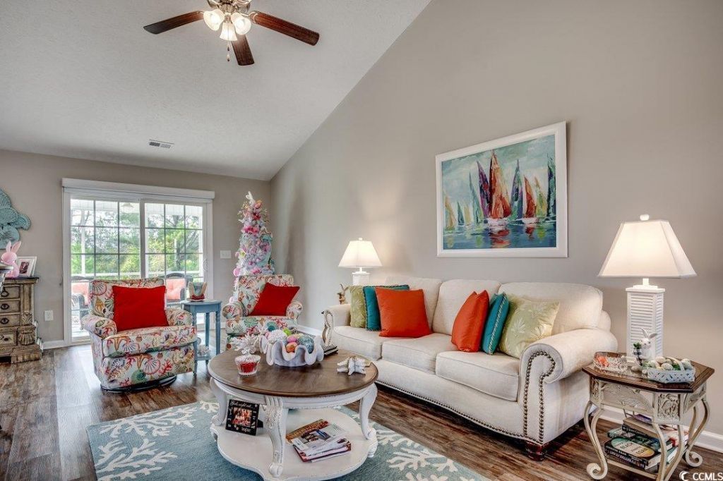 669 Sun Colony Blvd. Photo 7