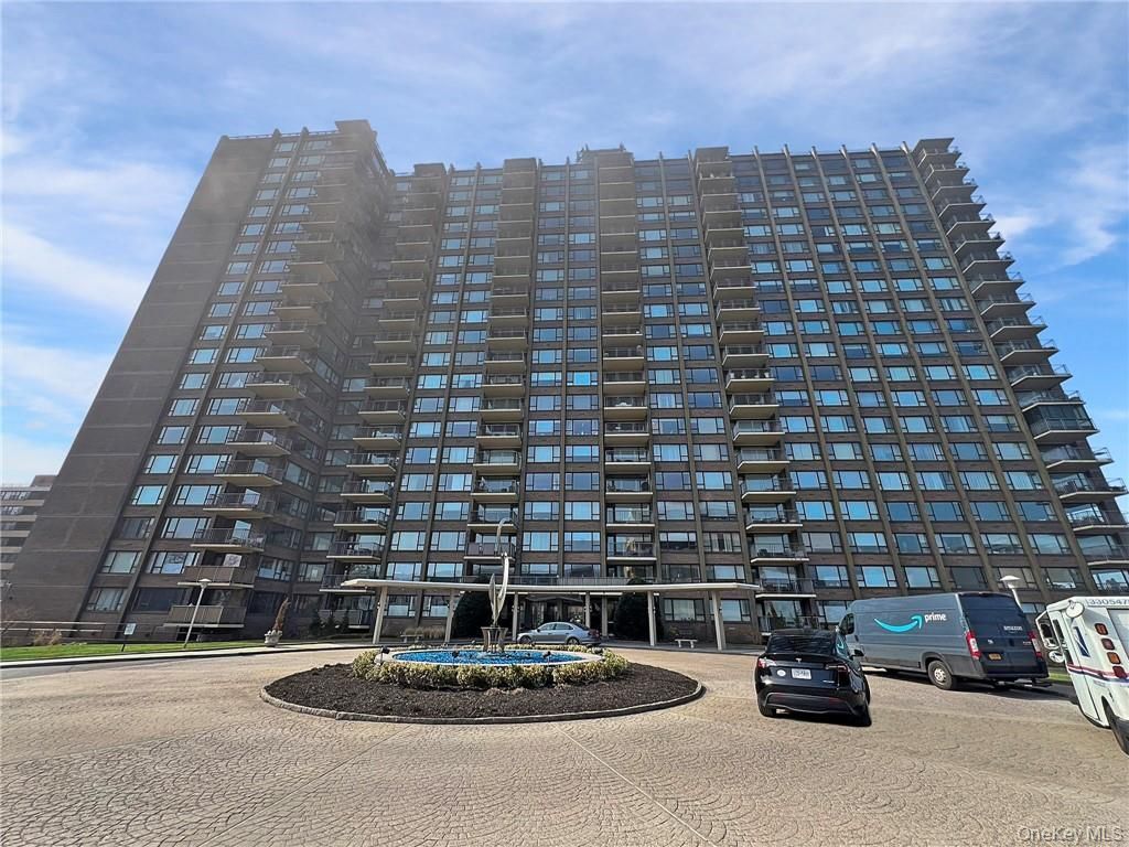 166-25 Powells Cove Boulevard, Unit 8E, Beechhurst, NY 11357 Main Photo