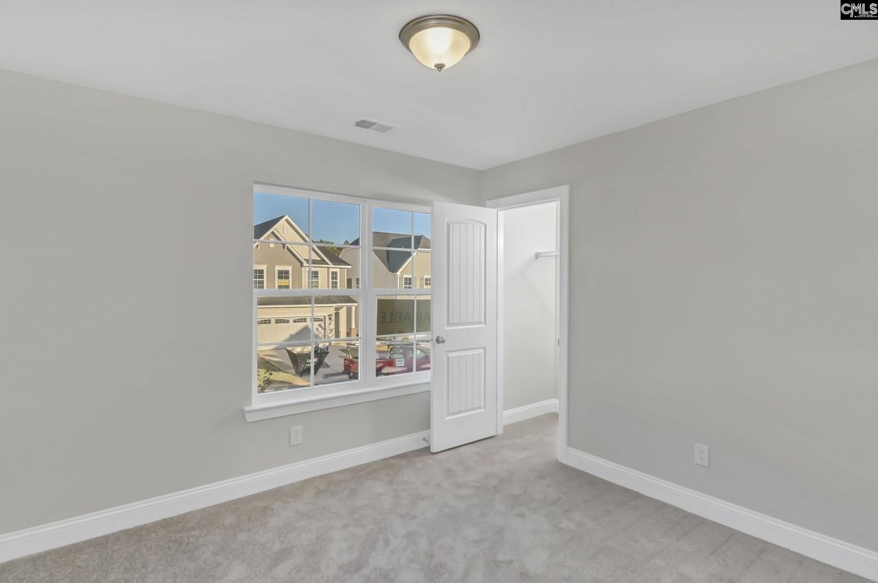 611 Thunder Gulch Avenue Photo 27