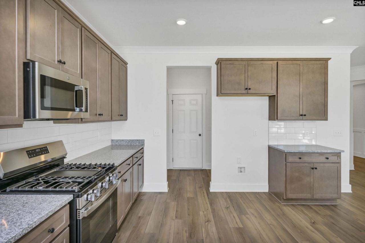 612 Thunder Gulch Avenue Photo 11