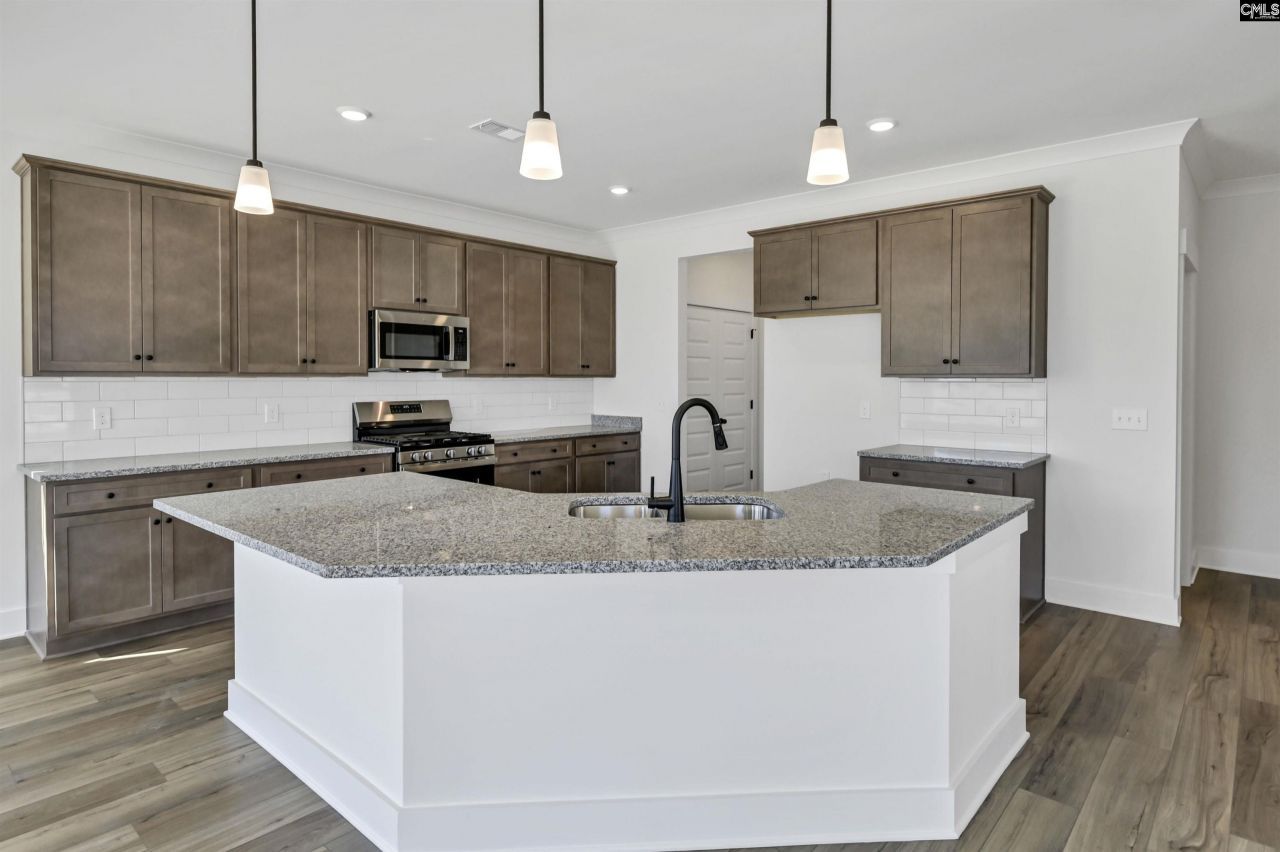 612 Thunder Gulch Avenue Photo 18