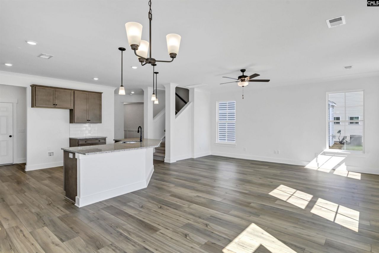 612 Thunder Gulch Avenue Photo 21