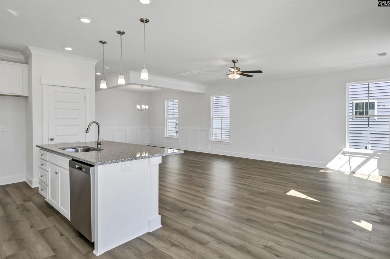 608 Thunder Gulch Avenue Photo 16