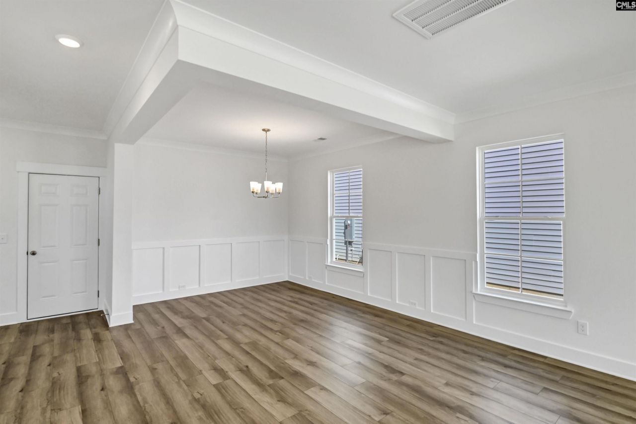 608 Thunder Gulch Avenue Photo 8