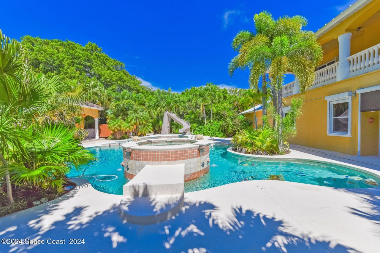 8073 S Indian River S Drive, Fort Pierce, FL 34982 Photo