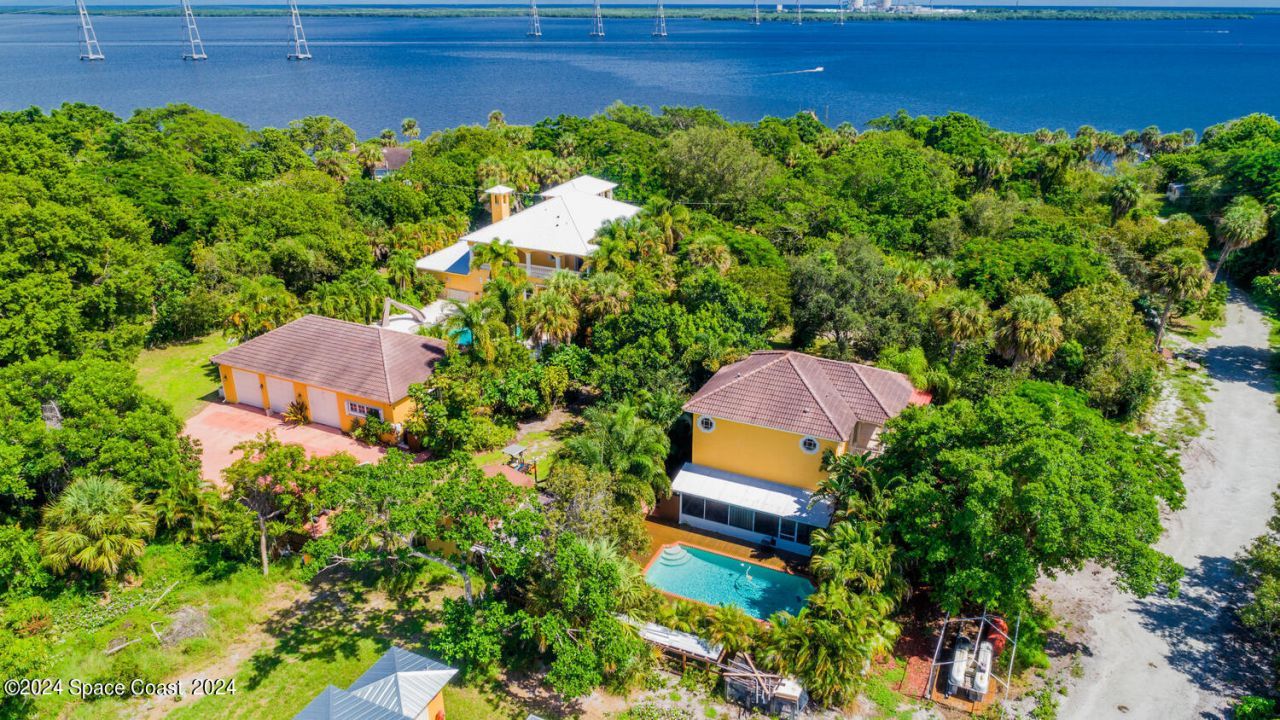 8073 S Indian River S Drive, Fort Pierce, FL 34982 Photo