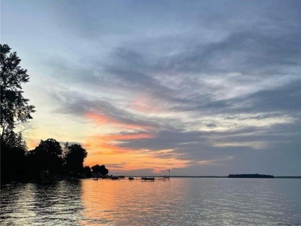 7109 Lakeshore Road, Cicero, NY 13039