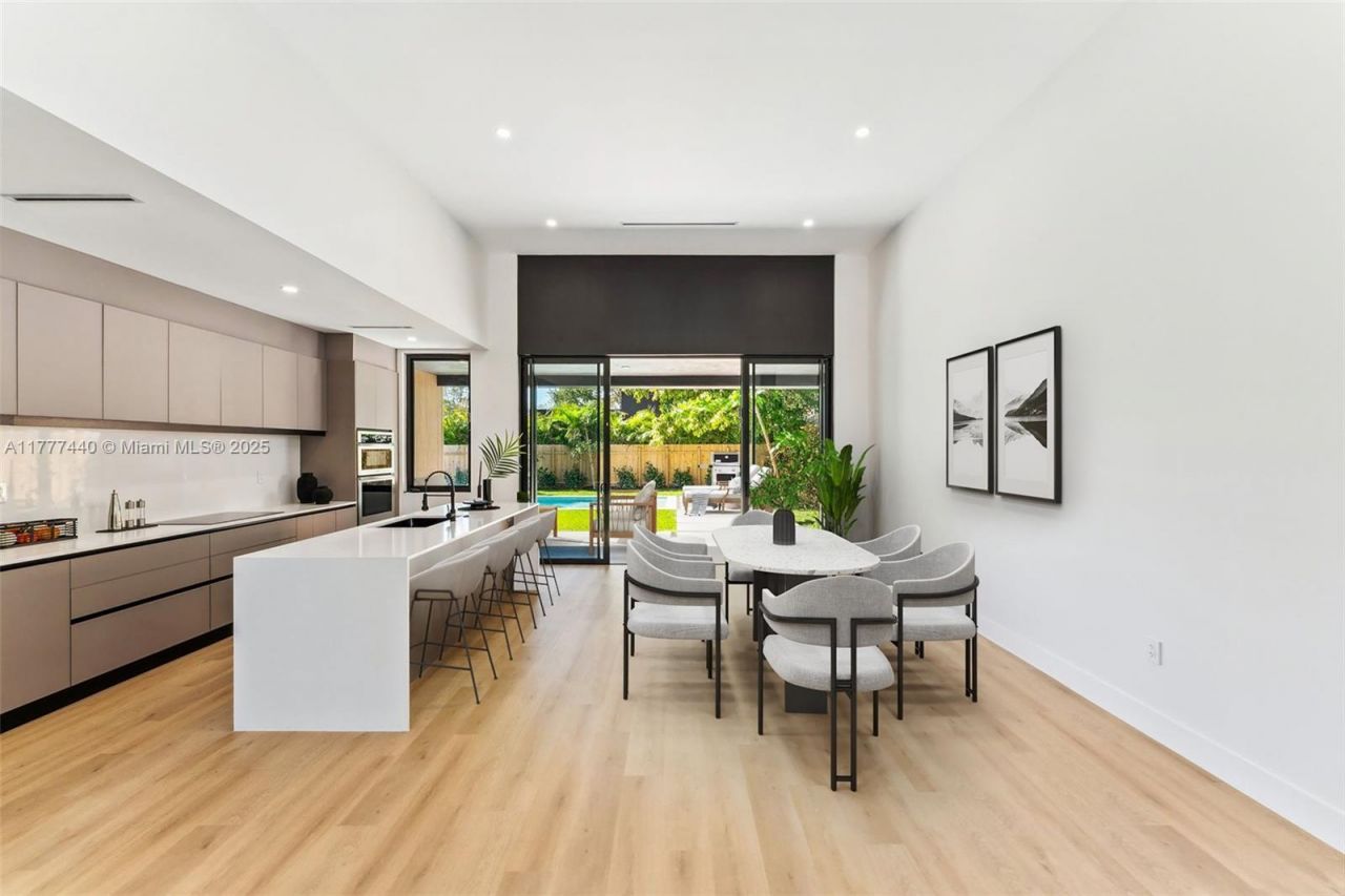 412 NW 47th St, Miami, FL 33127 Photo