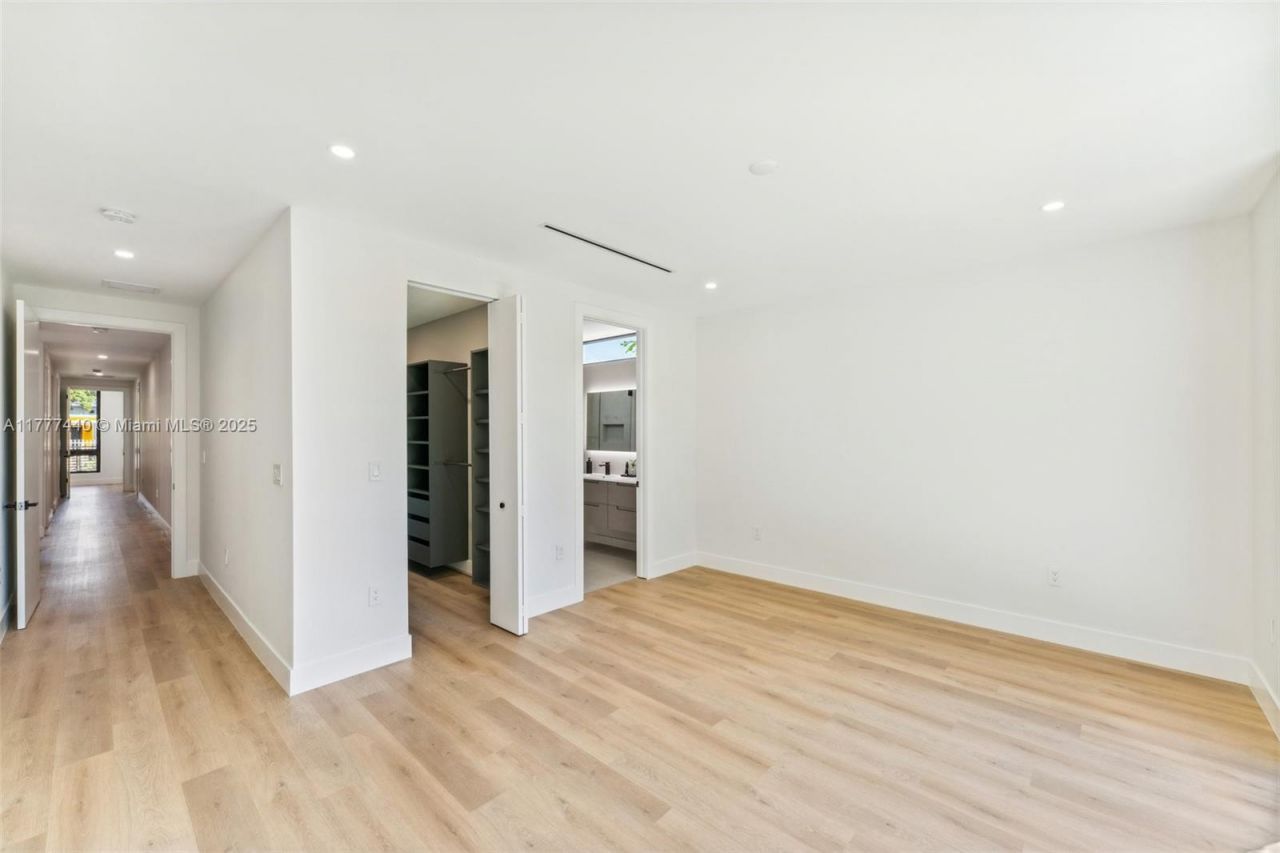 412 NW 47th St, Miami, FL 33127 Photo