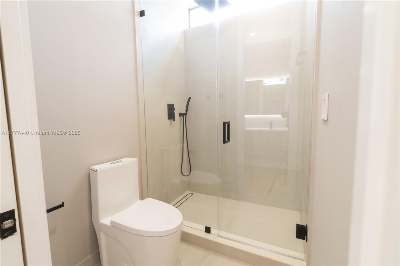 412 NW 47th St, Miami, FL 33127 Photo