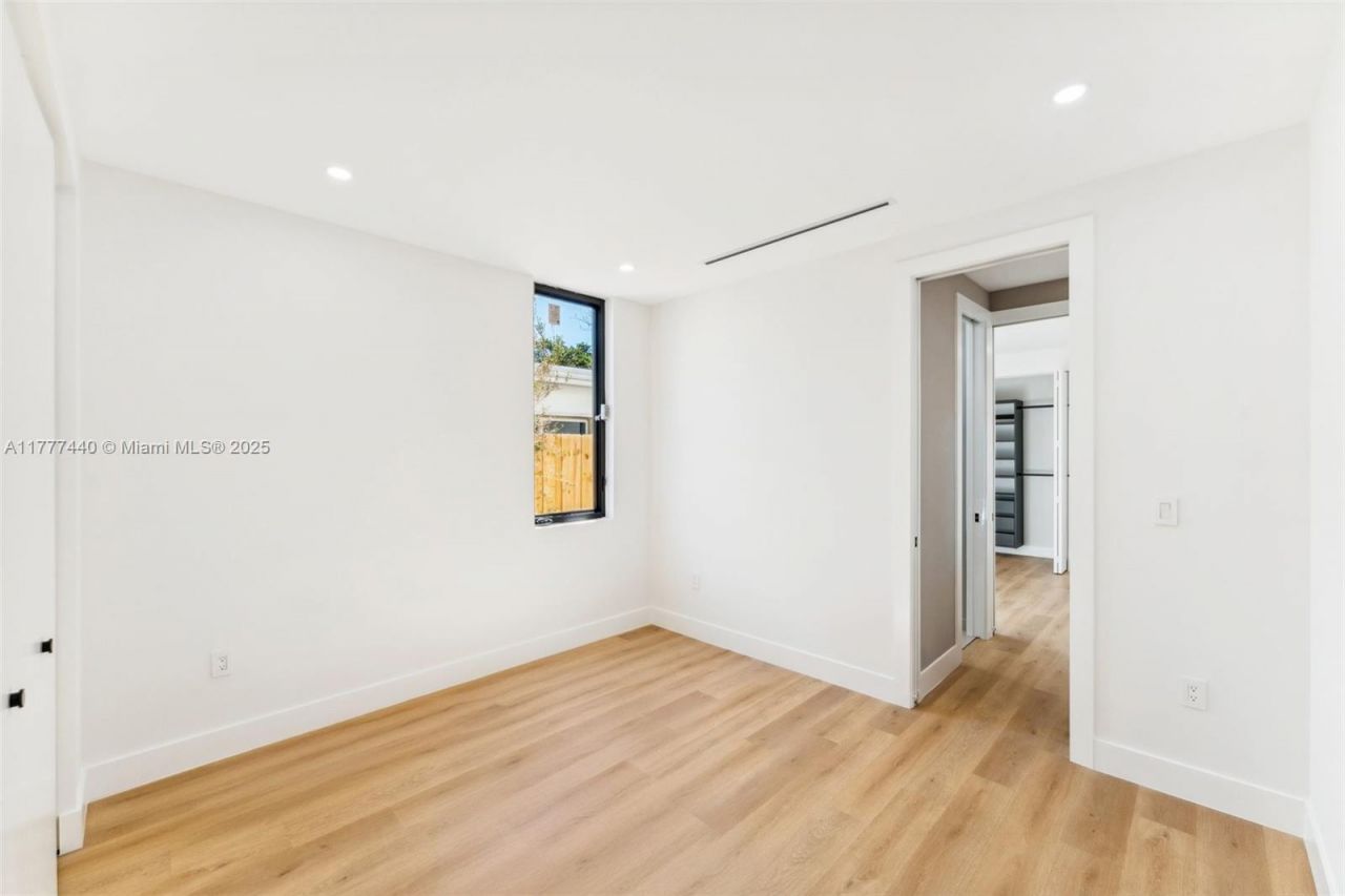 412 NW 47th St, Miami, FL 33127 Photo