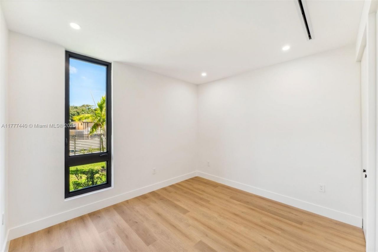 412 NW 47th St, Miami, FL 33127 Photo