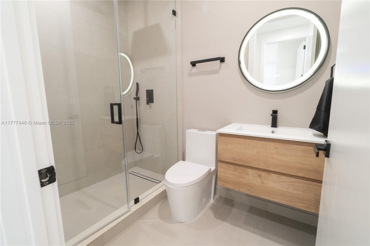 412 NW 47th St, Miami, FL 33127 Photo