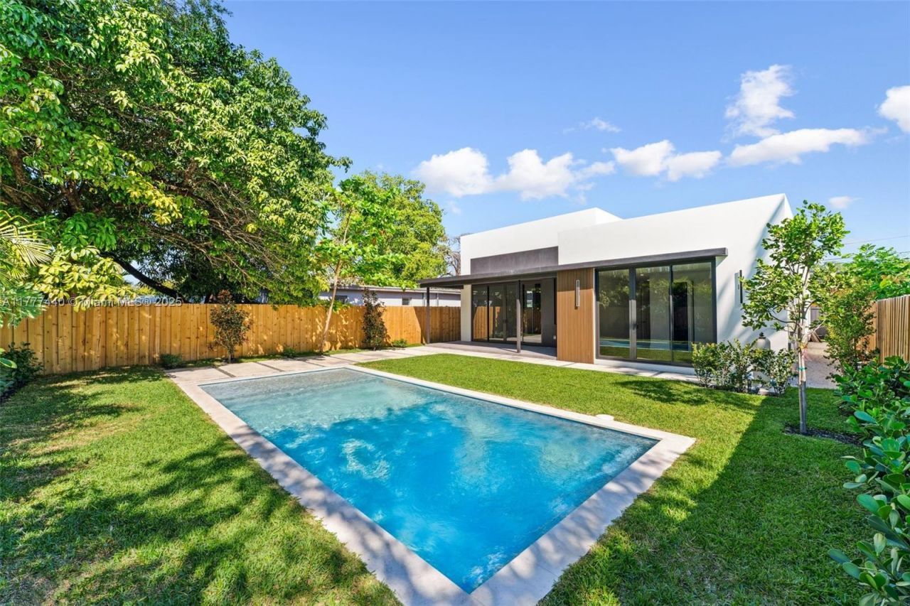 412 NW 47th St, Miami, FL 33127 Photo