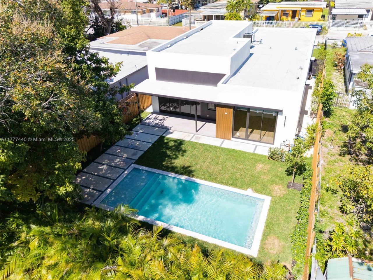 412 NW 47th St, Miami, FL 33127 Photo