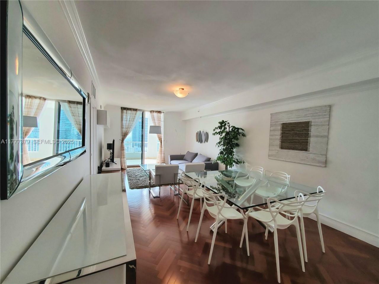 170 SE 14th St, Unit 2705, Miami, FL 33131 Photo