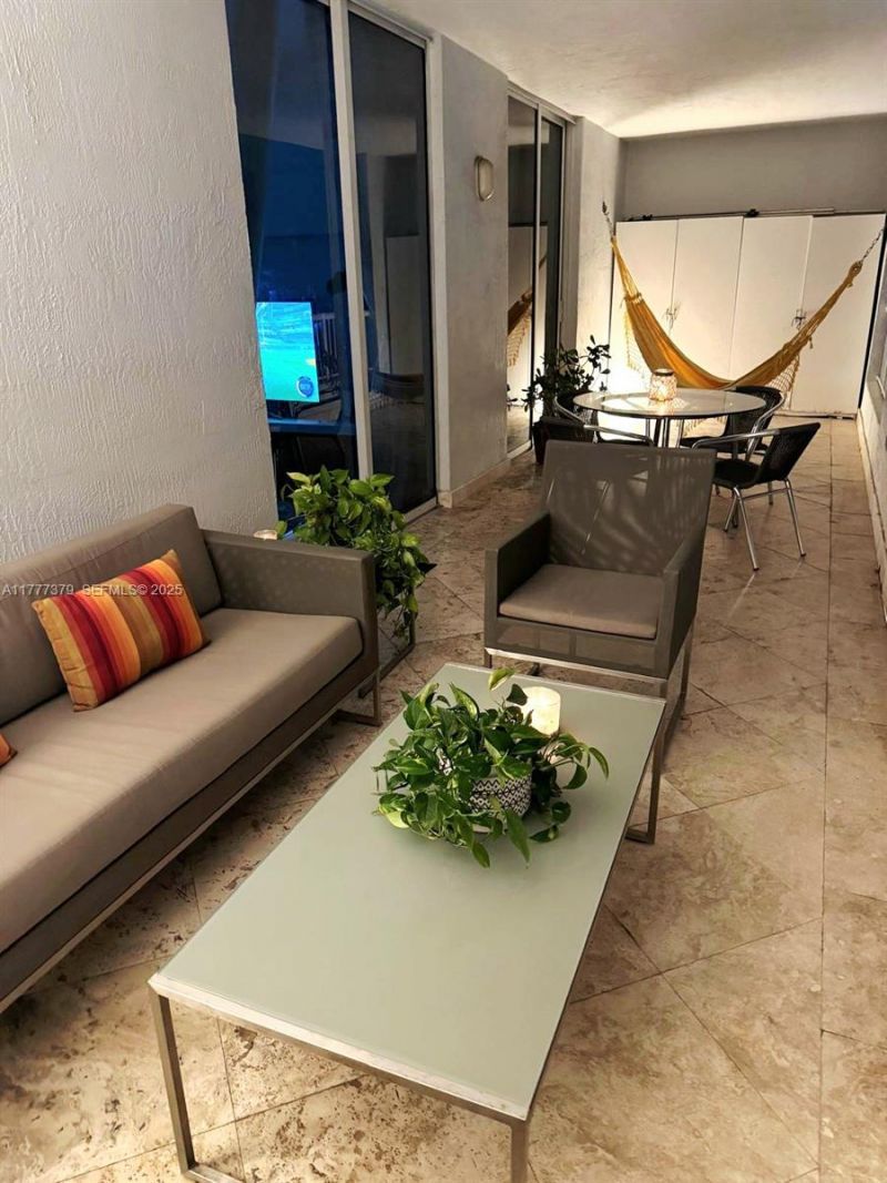 170 SE 14th St, Unit 2705, Miami, FL 33131 Photo