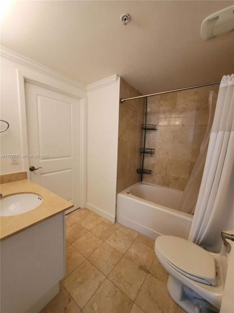 170 SE 14th St, Unit 2705, Miami, FL 33131 Photo