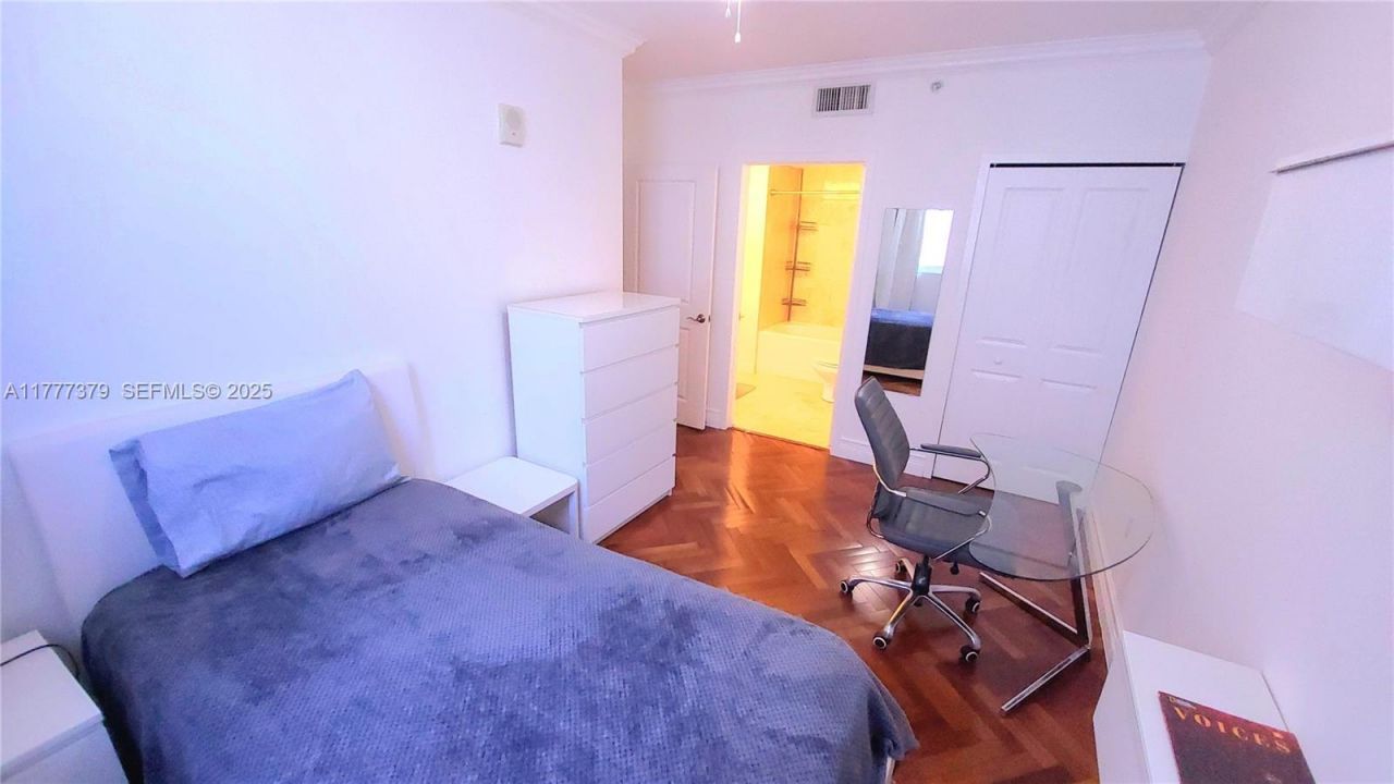 170 SE 14th St, Unit 2705, Miami, FL 33131 Photo