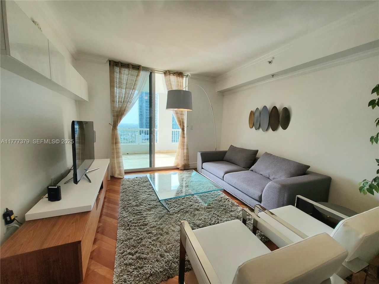 170 SE 14th St, Unit 2705, Miami, FL 33131 Photo