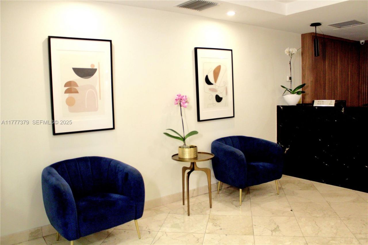 170 SE 14th St, Unit 2705, Miami, FL 33131 Photo